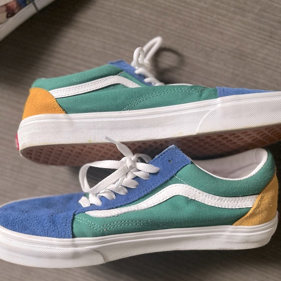 Vans - Picture 8 of 8